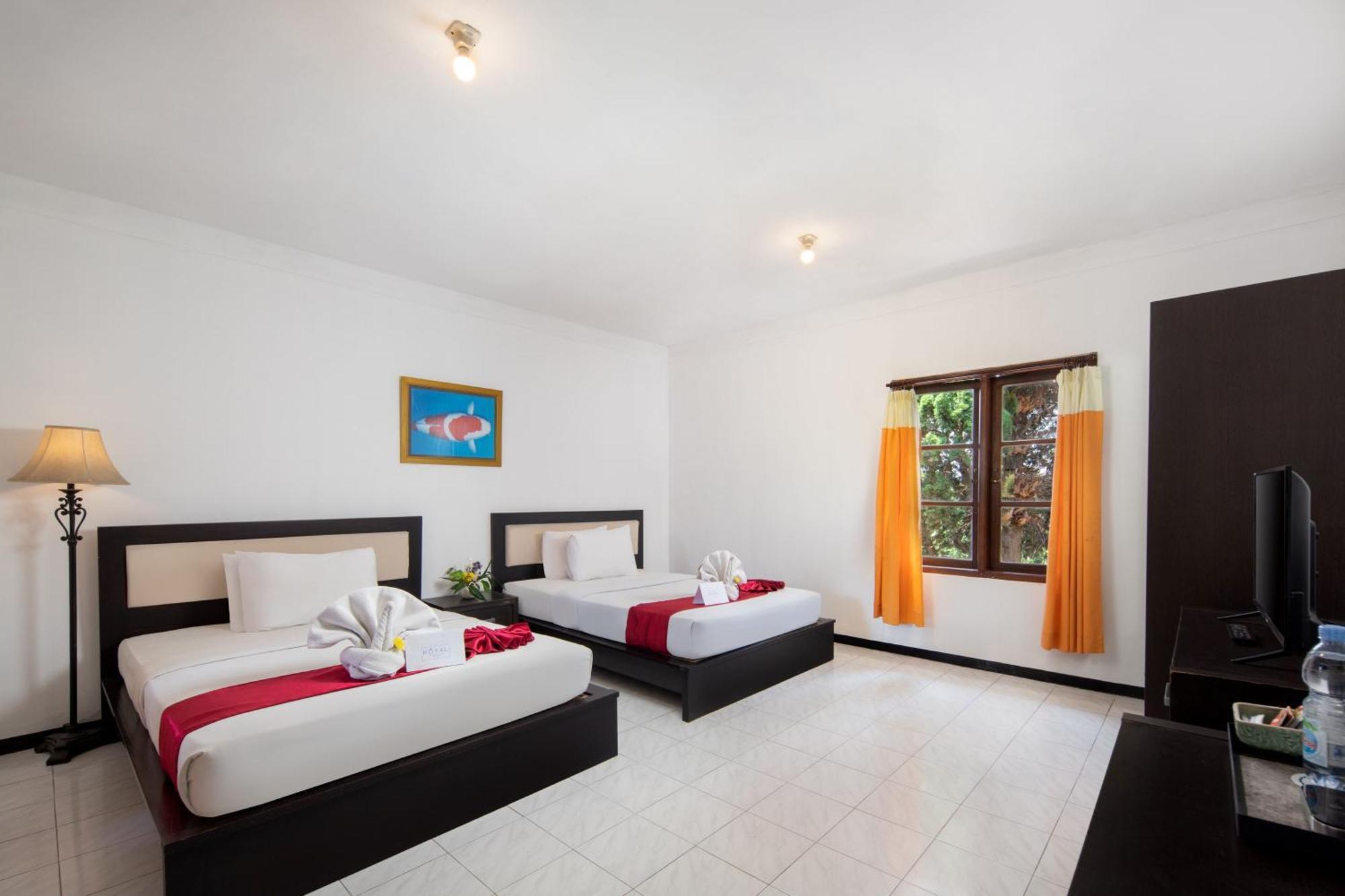Royal Hotel And Villas Trawas Exterior foto