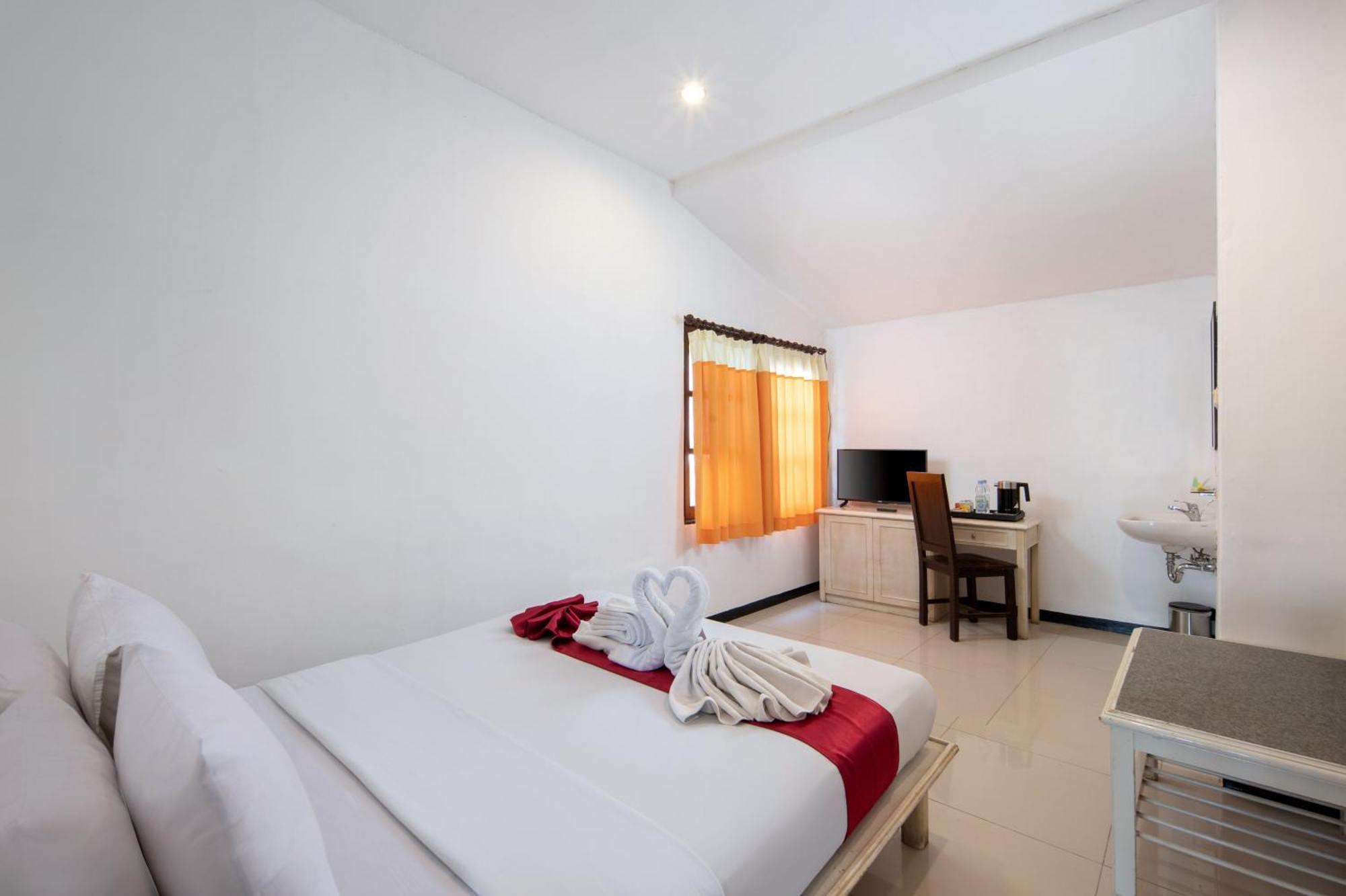 Royal Hotel And Villas Trawas Exterior foto