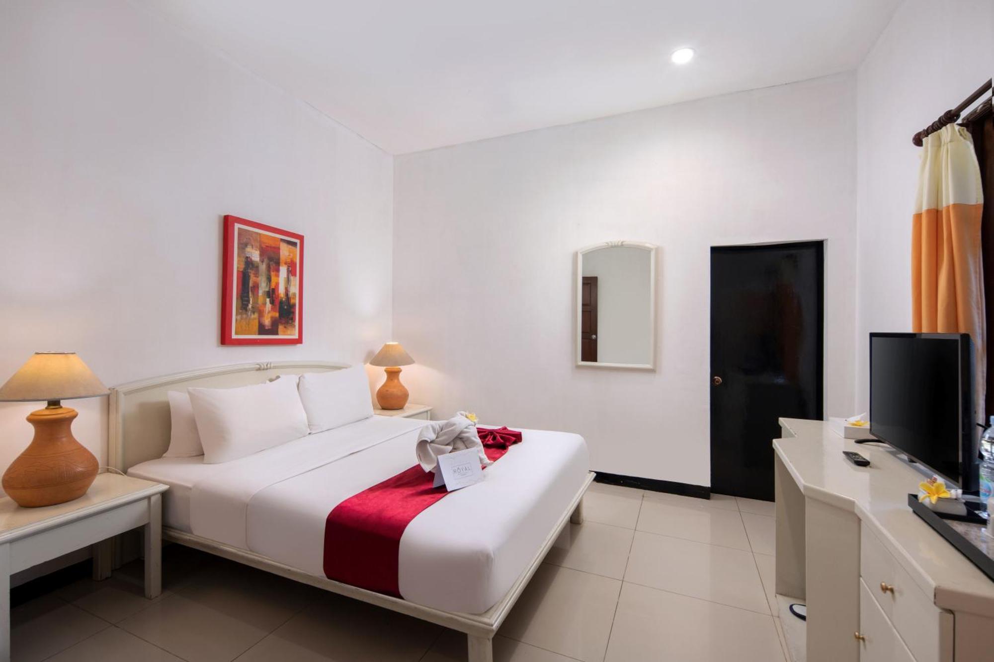 Royal Hotel And Villas Trawas Exterior foto