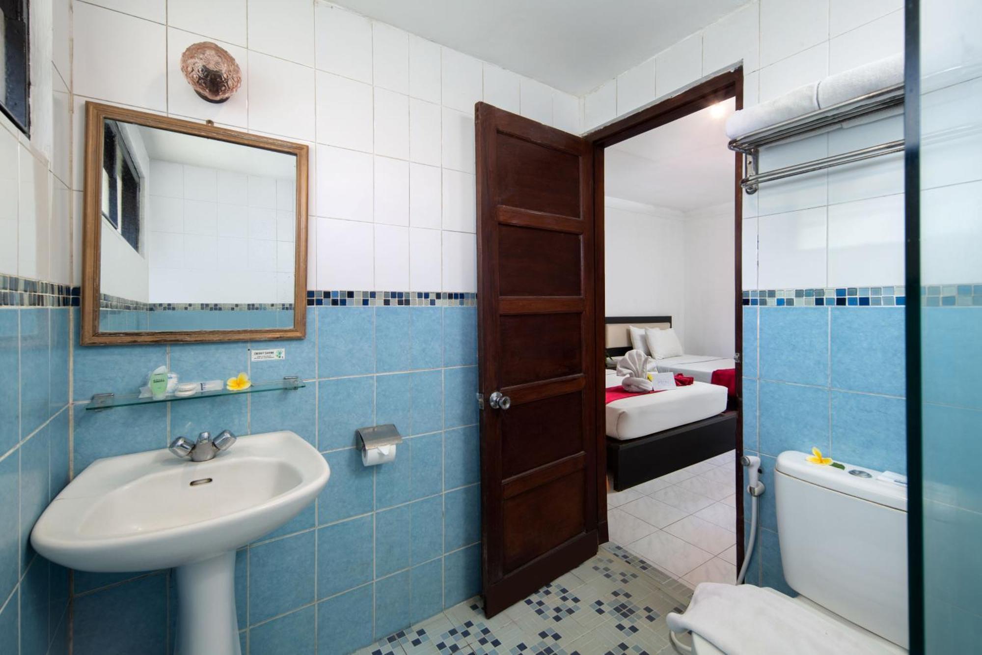 Royal Hotel And Villas Trawas Exterior foto