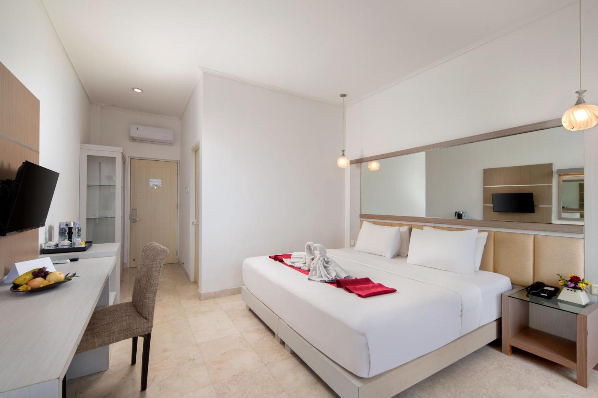 Royal Hotel And Villas Trawas Exterior foto